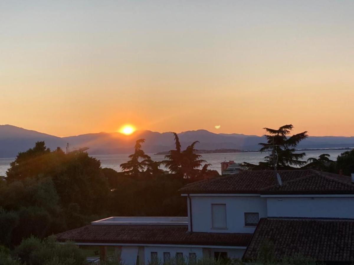 Desenzanoloft Official Partner Marriott Homes & Villas - Gardastar La Stella Del Lago Desenzano del Garda Eksteriør billede