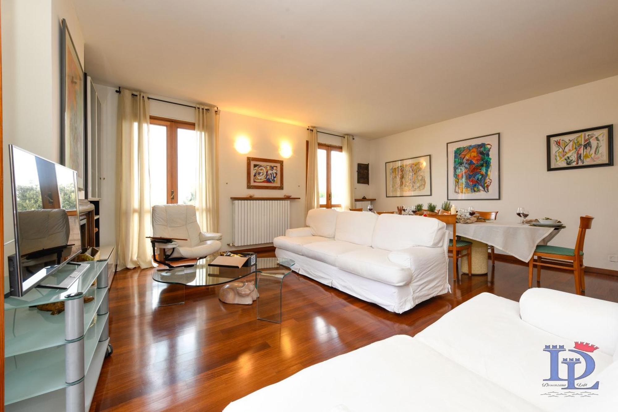 Desenzanoloft Official Partner Marriott Homes & Villas - Gardastar La Stella Del Lago Desenzano del Garda Eksteriør billede