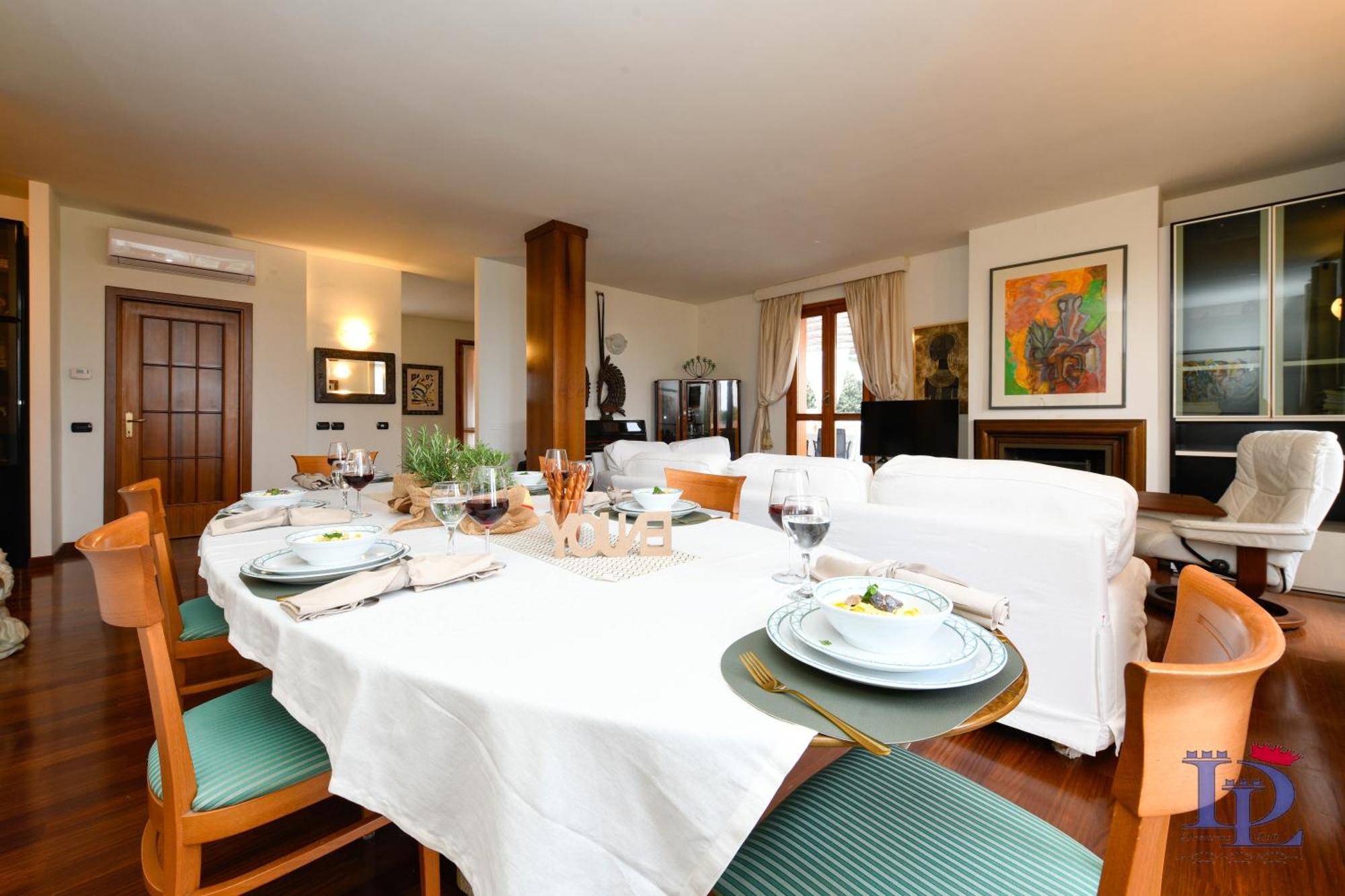 Desenzanoloft Official Partner Marriott Homes & Villas - Gardastar La Stella Del Lago Desenzano del Garda Eksteriør billede
