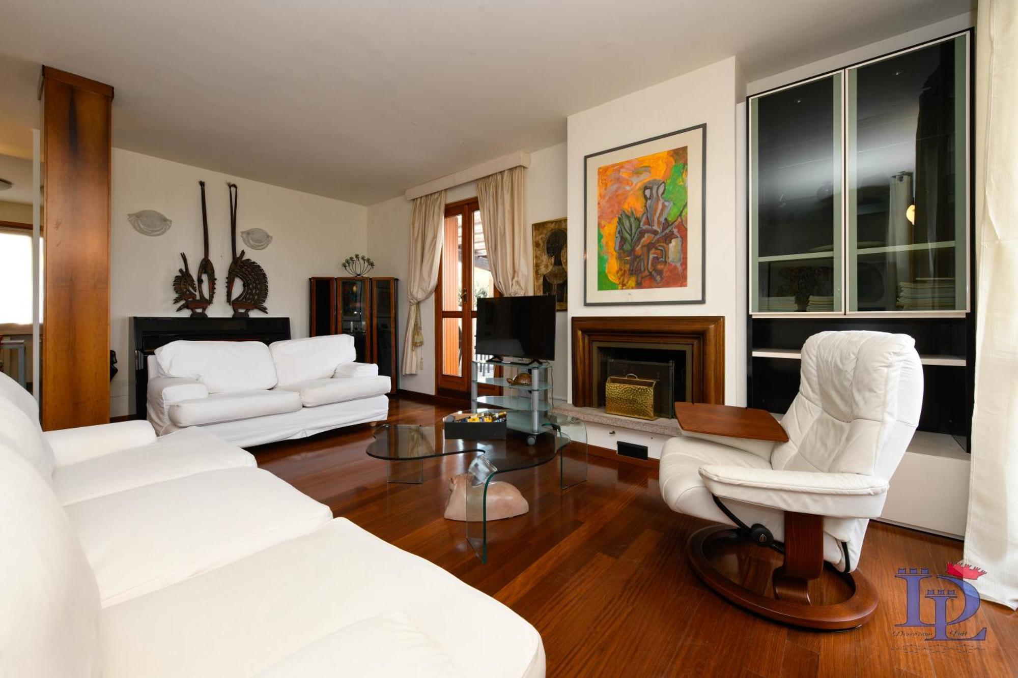 Desenzanoloft Official Partner Marriott Homes & Villas - Gardastar La Stella Del Lago Desenzano del Garda Eksteriør billede