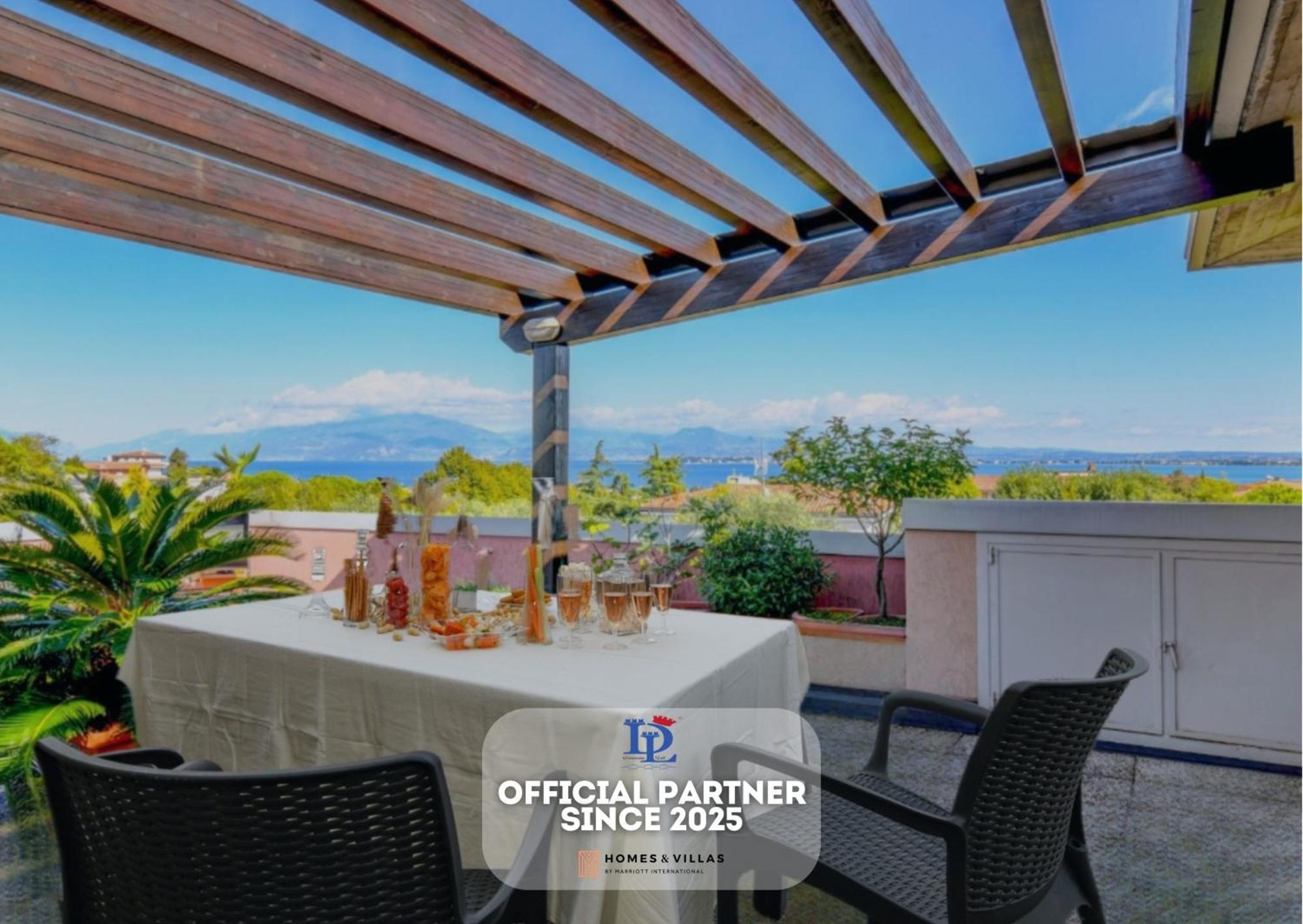 Desenzanoloft Official Partner Marriott Homes & Villas - Gardastar La Stella Del Lago Desenzano del Garda Eksteriør billede